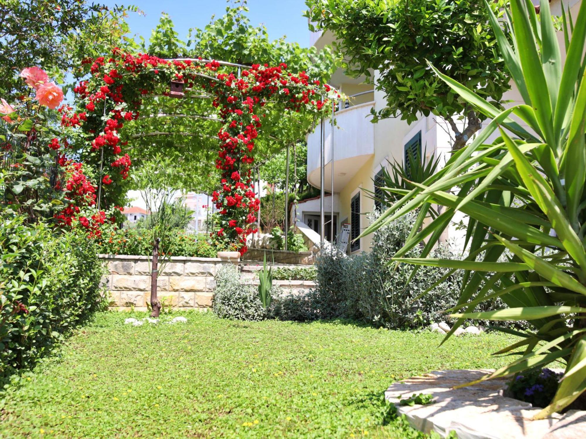 Apartment Villa Andjelka-6 By Interhome Trogir Exterior foto